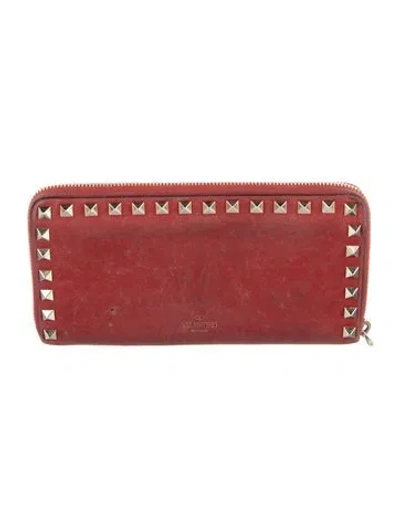 Pre-owned Valentino Garavani Rockstud Accents Leather Continental Wallet In Red