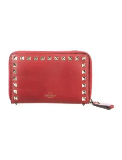 Pre-owned Valentino Garavani Rockstud Accents Leather Continental Wallet In Red