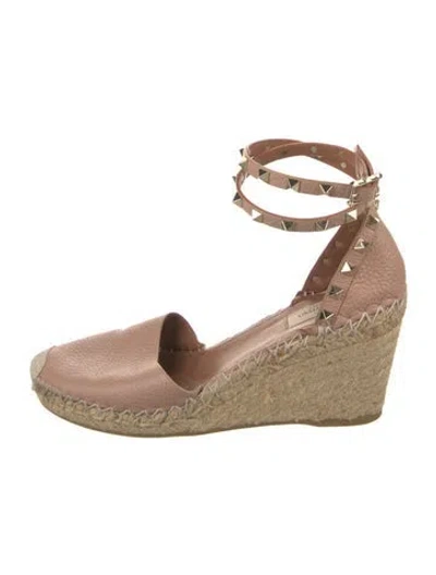Pre-owned Valentino Garavani Rockstud Accents Leather D'orsay Pumps In Pink