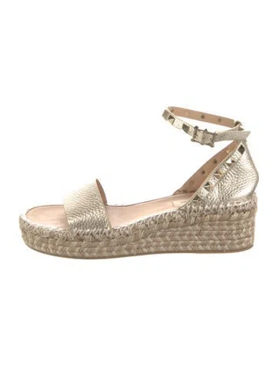 Pre-owned Valentino Garavani Rockstud Accents Leather Espadrilles