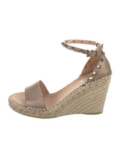 Pre-owned Valentino Garavani Rockstud Accents Leather Espadrilles