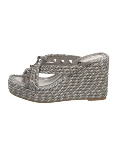 Pre-owned Valentino Garavani Rockstud Accents Leather Espadrilles