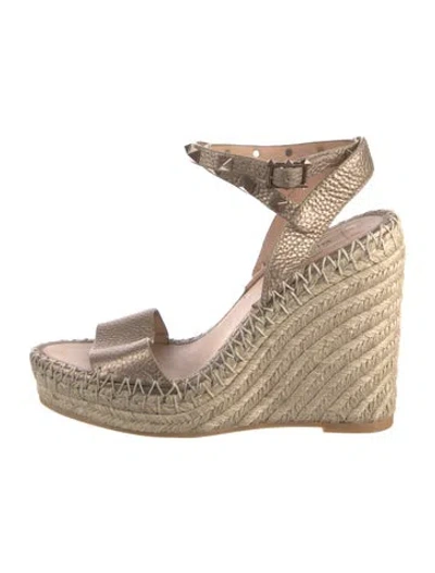 Pre-owned Valentino Garavani Rockstud Accents Leather Espadrilles