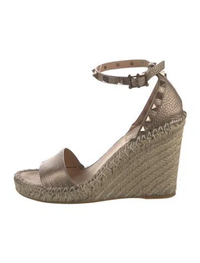 Pre-owned Valentino Garavani Rockstud Accents Leather Espadrilles