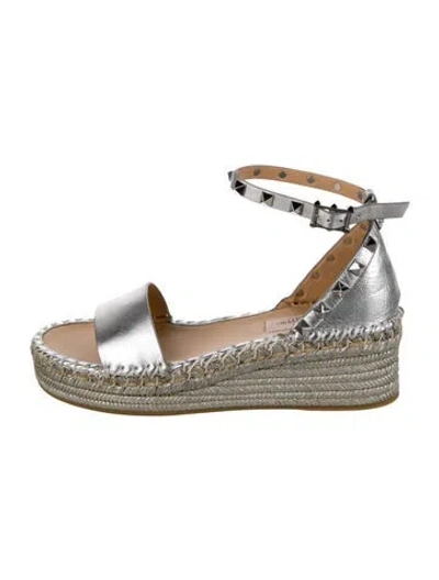 Pre-owned Valentino Garavani Rockstud Accents Leather Espadrilles In Black