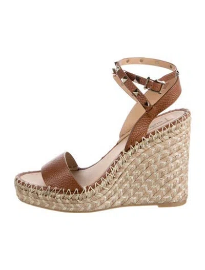 Pre-owned Valentino Garavani Rockstud Accents Leather Espadrilles In Brown