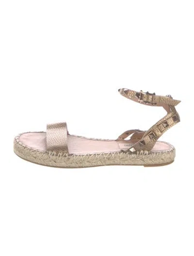 Pre-owned Valentino Garavani Rockstud Accents Leather Espadrilles In Gold