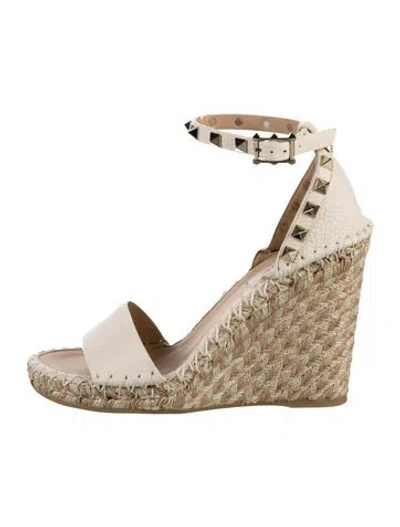 Pre-owned Valentino Garavani Rockstud Accents Leather Espadrilles In Gold/metallic/neutrals
