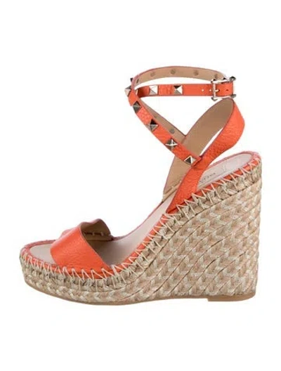 Pre-owned Valentino Garavani Rockstud Accents Leather Espadrilles In Metallic/orange