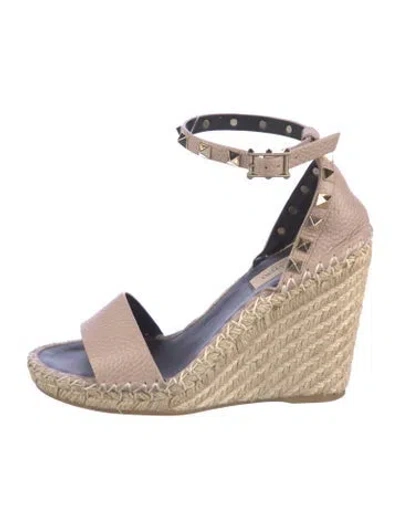 Pre-owned Valentino Garavani Rockstud Accents Leather Espadrilles In Neutral