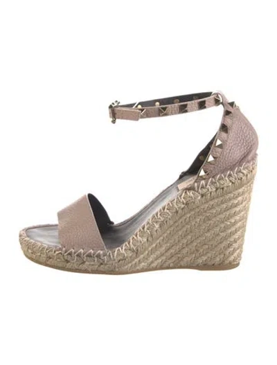 Pre-owned Valentino Garavani Rockstud Accents Leather Espadrilles In Neutral