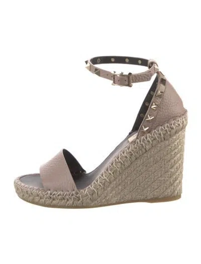 Pre-owned Valentino Garavani Rockstud Accents Leather Espadrilles In Neutral