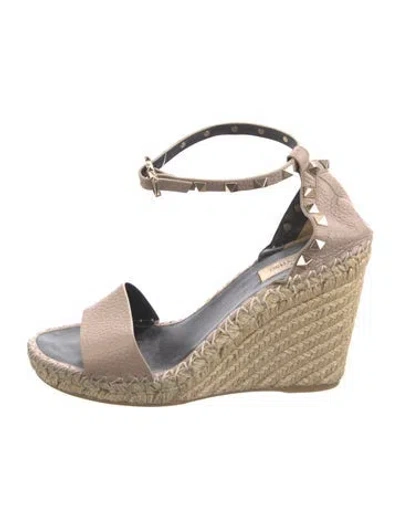 Pre-owned Valentino Garavani Rockstud Accents Leather Espadrilles In Neutral