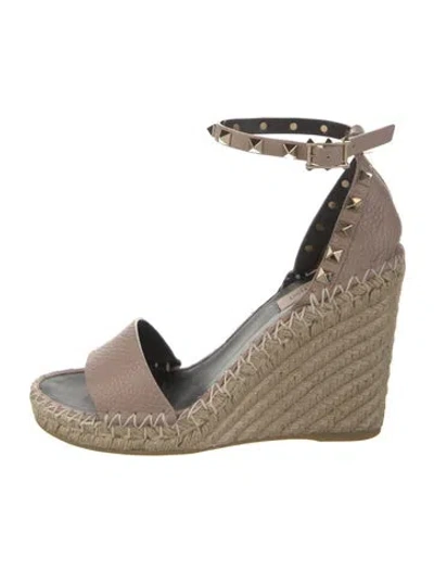 Pre-owned Valentino Garavani Rockstud Accents Leather Espadrilles In Neutral