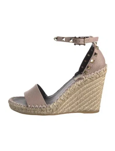 Pre-owned Valentino Garavani Rockstud Accents Leather Espadrilles In Neutral