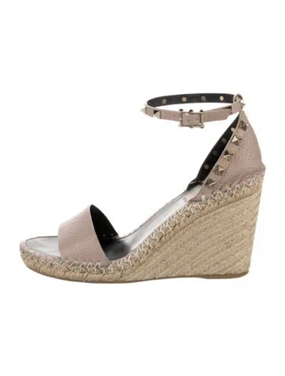Pre-owned Valentino Garavani Rockstud Accents Leather Espadrilles In Neutral