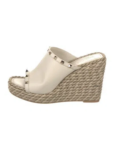 Pre-owned Valentino Garavani Rockstud Accents Leather Espadrilles In Neutral
