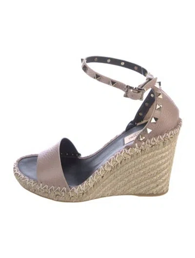 Pre-owned Valentino Garavani Rockstud Accents Leather Espadrilles In Neutral