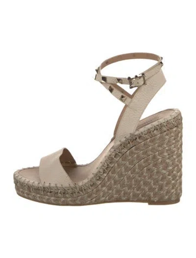 Pre-owned Valentino Garavani Rockstud Accents Leather Espadrilles In Neutrals