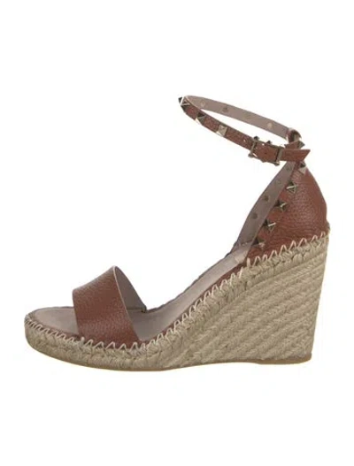 Pre-owned Valentino Garavani Rockstud Accents Leather Espadrilles W/ Tags In Neutral