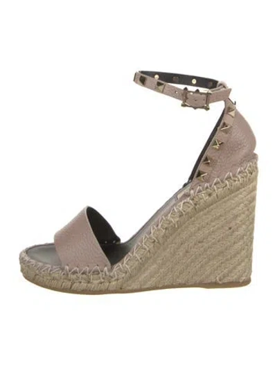 Pre-owned Valentino Garavani Rockstud Accents Leather Espadrilles W/ Tags In Neutral