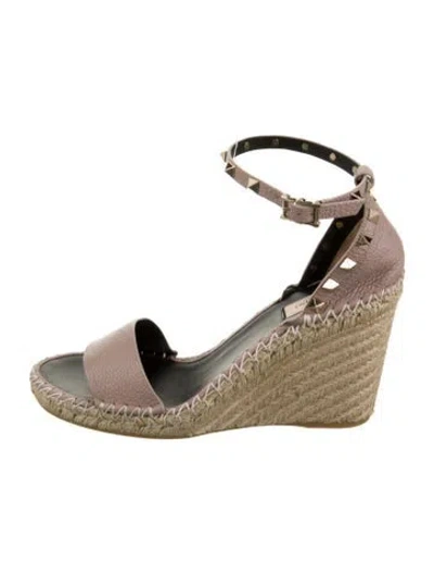 Pre-owned Valentino Garavani Rockstud Accents Leather Espadrilles W/ Tags In Neutral