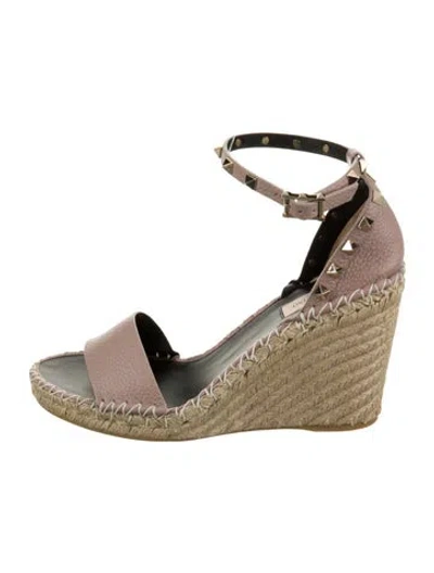 Pre-owned Valentino Garavani Rockstud Accents Leather Espadrilles W/ Tags In Neutral