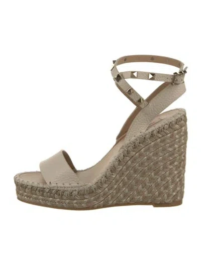 Pre-owned Valentino Garavani Rockstud Accents Leather Espadrilles W/ Tags In Neutrals