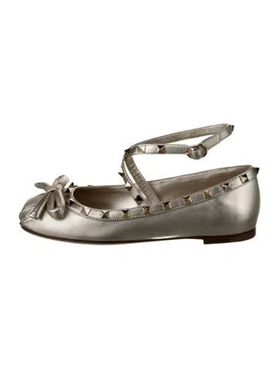 Pre-owned Valentino Garavani Rockstud Accents Leather Flats