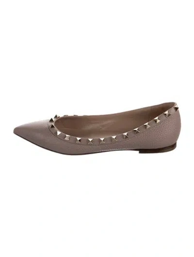 Pre-owned Valentino Garavani Rockstud Accents Leather Flats In Neutral
