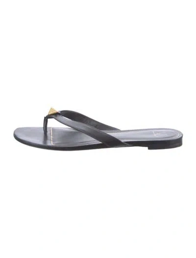 Pre-owned Valentino Garavani Rockstud Accents Leather Flip Flops In Black