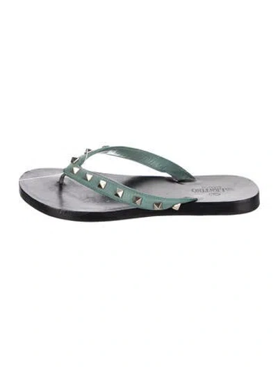 Pre-owned Valentino Garavani Rockstud Accents Leather Flip Flops In Green