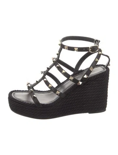 Pre-owned Valentino Garavani Rockstud Accents Leather Gladiator Sandals In Black