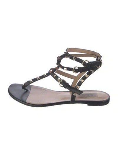 Pre-owned Valentino Garavani Rockstud Accents Leather Gladiator Sandals In Black/gold