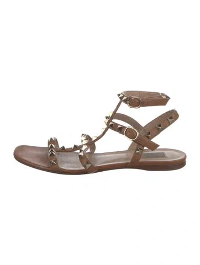 Pre-owned Valentino Garavani Rockstud Accents Leather Gladiator Sandals In Brown