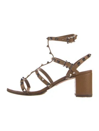 Pre-owned Valentino Garavani Rockstud Accents Leather Gladiator Sandals In Brown