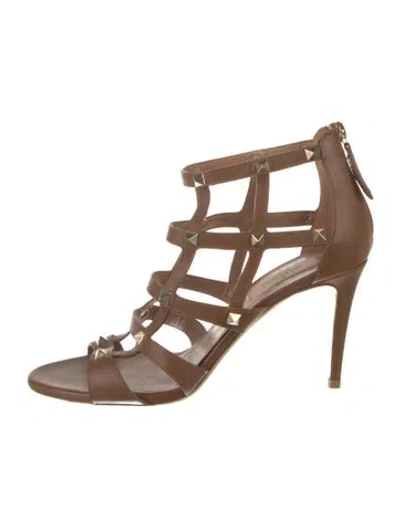 Pre-owned Valentino Garavani Rockstud Accents Leather Gladiator Sandals In Brown