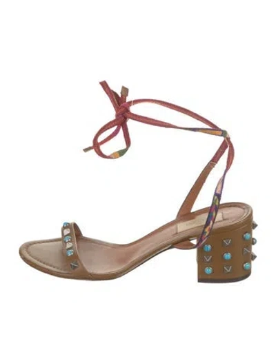 Pre-owned Valentino Garavani Rockstud Accents Leather Gladiator Sandals In Brown