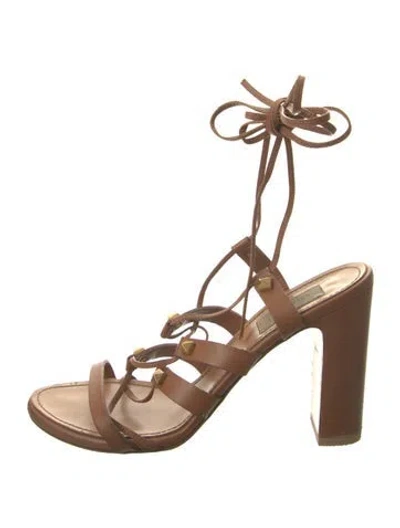 Pre-owned Valentino Garavani Rockstud Accents Leather Gladiator Sandals In Brown