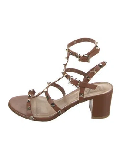 Pre-owned Valentino Garavani Rockstud Accents Leather Gladiator Sandals In Brown