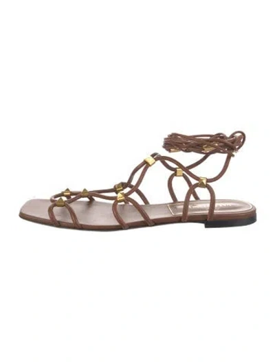 Pre-owned Valentino Garavani Rockstud Accents Leather Gladiator Sandals In Brown