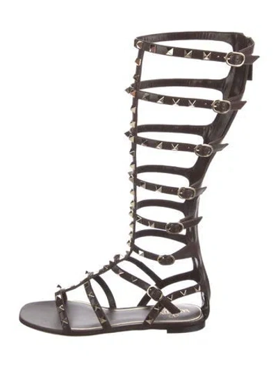 Pre-owned Valentino Garavani Rockstud Accents Leather Gladiator Sandals In Brown