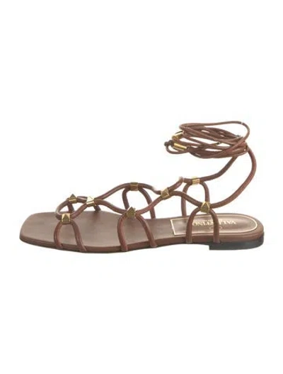 Pre-owned Valentino Garavani Rockstud Accents Leather Gladiator Sandals In Brown