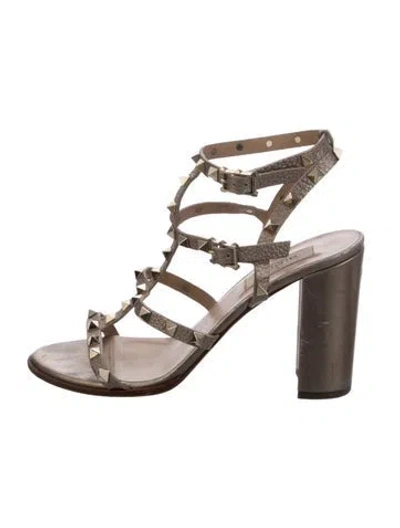 Pre-owned Valentino Garavani Rockstud Accents Leather Gladiator Sandals In Brown/metallic
