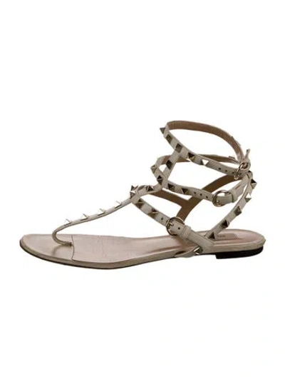 Pre-owned Valentino Garavani Rockstud Accents Leather Gladiator Sandals In Gold