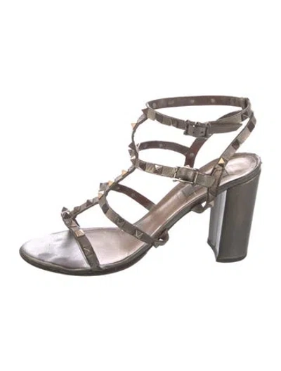 Pre-owned Valentino Garavani Rockstud Accents Leather Gladiator Sandals In Gold
