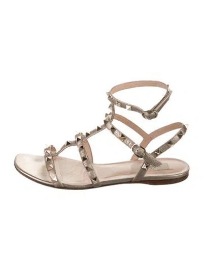 Pre-owned Valentino Garavani Rockstud Accents Leather Gladiator Sandals In Gold/metallic