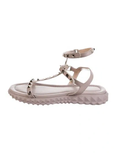 Pre-owned Valentino Garavani Rockstud Accents Leather Gladiator Sandals In Grey