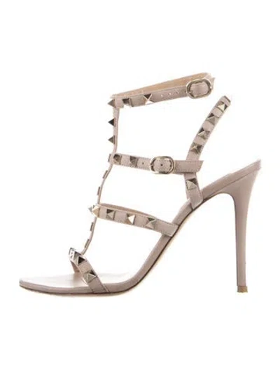 Pre-owned Valentino Garavani Rockstud Accents Leather Gladiator Sandals In Metallic