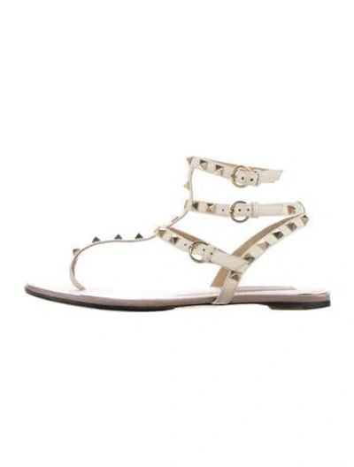 Pre-owned Valentino Garavani Rockstud Accents Leather Gladiator Sandals In Neutral